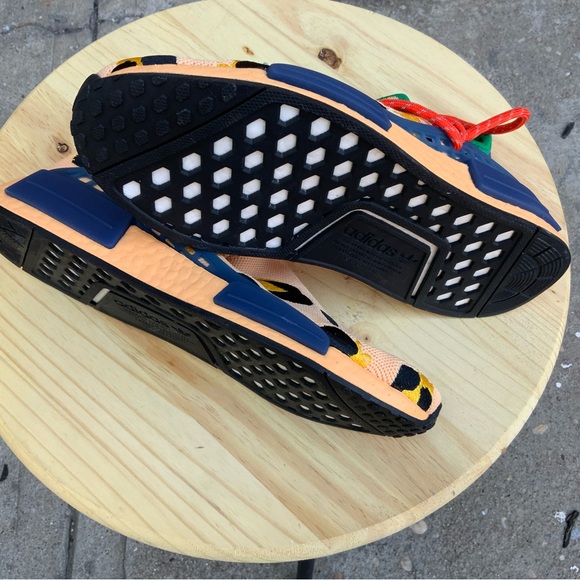 Men’s Adidas HU NMD ANIMAL PRINT AMBER size -M9/w10.5 - Picture 2 of 6